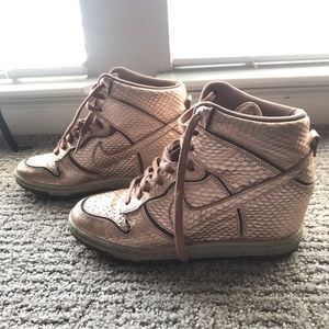Nike Rose gold Hightop with heel size 6. Used but in great condition!